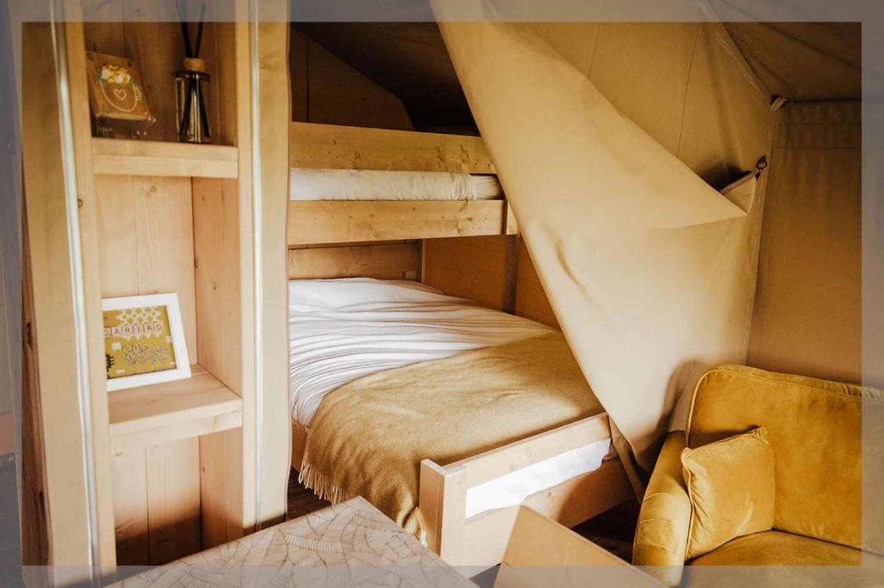 ホテル Ty Llewelyn Glamping & Camping スランイドロイス エクステリア 写真