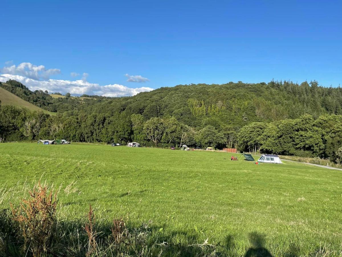 ホテル Ty Llewelyn Glamping & Camping スランイドロイス エクステリア 写真
